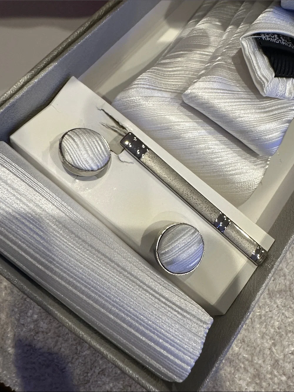 Silver Satin Diagonal Stripe Tie Set100% silk